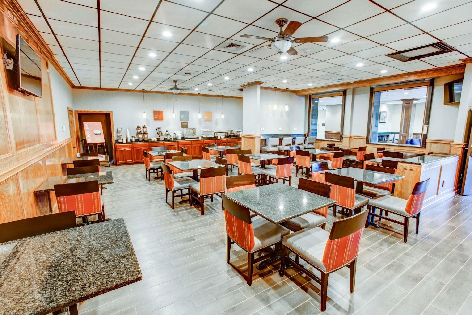 Comfort Inn & Suites Triadelphia Kültér fotó