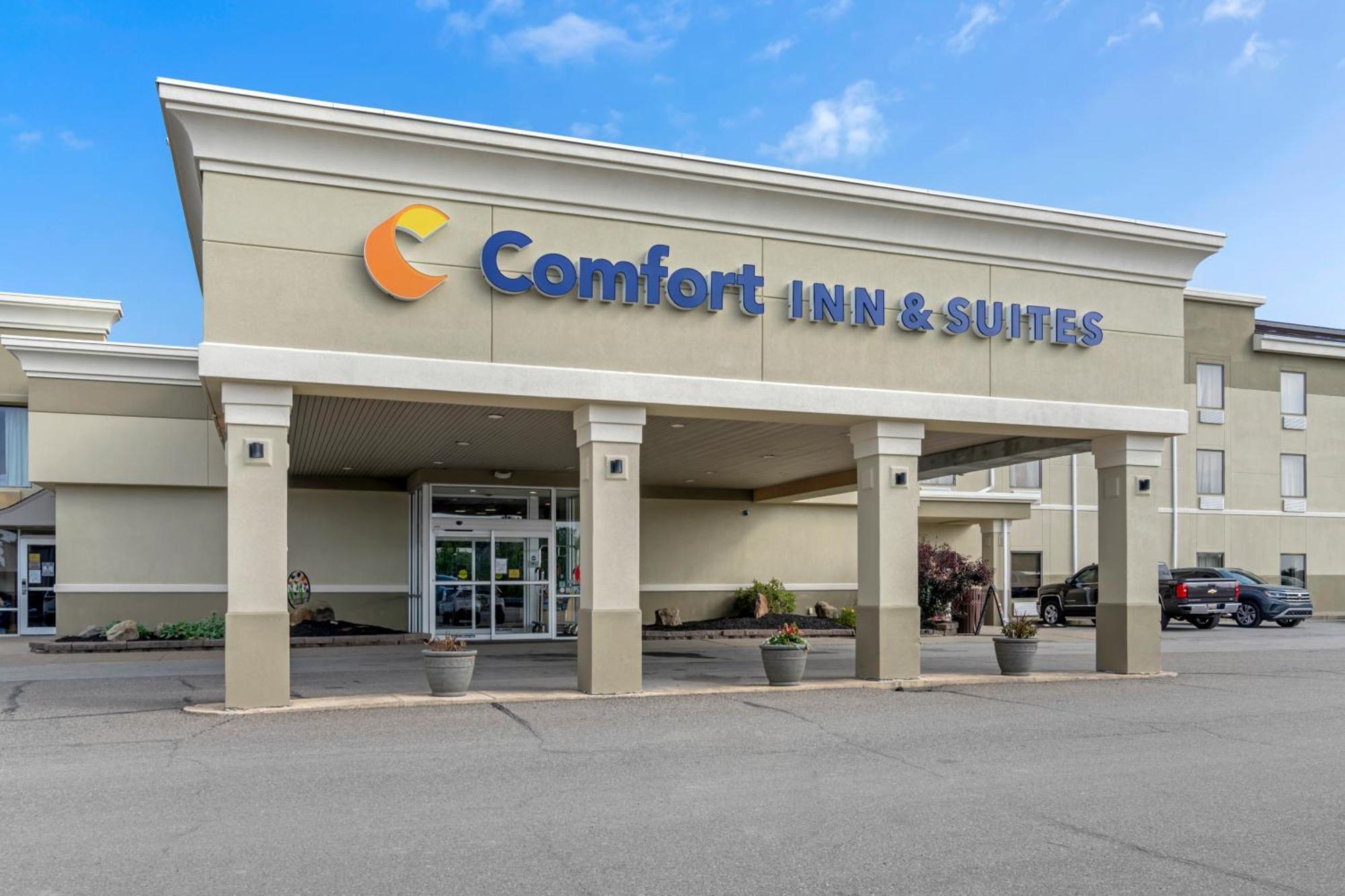Comfort Inn & Suites Triadelphia Kültér fotó